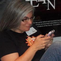 Rockin' on @kwss_radio. Volunteer: @TechPhx, @NationalCASA. Political Truthseeker. Podcaster. I love to run. Business too- @DCutlerAZ. Most tweets from there.