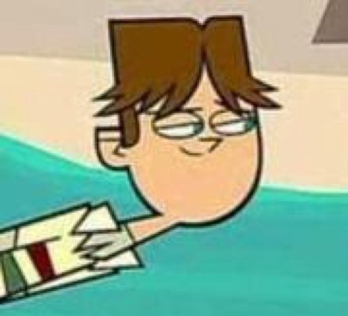 {Official} Hey, its the Codster here. I used to compete on the Total Drama Series. Im a qualified competitor. Im first 1 to befriended Heather!!