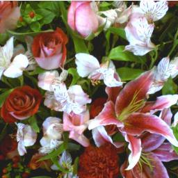 Always art, Never just a bunch of flowers! Home Based Business ~ Specializing in fresh flower design & silks since 2004.