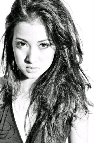 Dancer/choreographer/performing arts manager @ardhanaristudio @kunokini