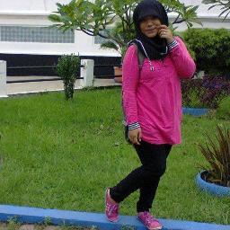 saya gak cantik tapi memukau °\(^▿^)/°