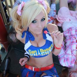 Hiya! I'm Juliet! My family is totally the coolest ever! I love my BF Nick like so much! I eat lollipops to keep my energy up , that's why I'm SO fat!  UGH!