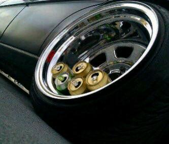 I like all of about the automotive & love many football club,especially Arsenal & FC Barçelona.