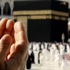 rkaaek77's profile picture. مؤمنَةٌ بأنّ لا شيء في الحياةِ يضيقُ به الفؤاد ، سوى قلّة الزاد ليومِ المعاد