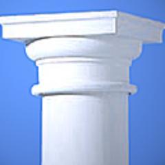 Klassische #Säulen in unterschiedlichen Höhen und Formen in glatt oder gerillt, mit  Kapitellen und Sockeln.  #säulen #säule #betonsäule #haussäule
#hausbau