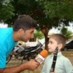 amo tocar clarinete e sai com a banda