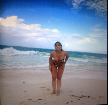 mariana200390's profile picture. Al andar se hace el camino, y al volver la vista atrás se ve la senda que nunca se ha de volver a pisar ♥