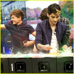 HeY :* I'm Neha ~ 13 Years Old , Directioner , Dont Judge Me :)) FoLLow Me And I wiLL foLLow You Back x