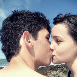 a pessoa mais importante da minha vida é vc amor vc não tem noção do quanto te amo e quero viver do seu lado para sempre,te amo minha vida s2 @lukinhasUT aqui