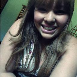 18 anos , sagitariana , apaixonada pelo noivo que se tem , há espera de um baby Liiindo , abençoada por deus  , e bonita por natureza . 07.05.2011 3
