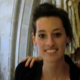 Sales Executive at Maximizer Software EMEA. Love languages, love swimming, love travelling.