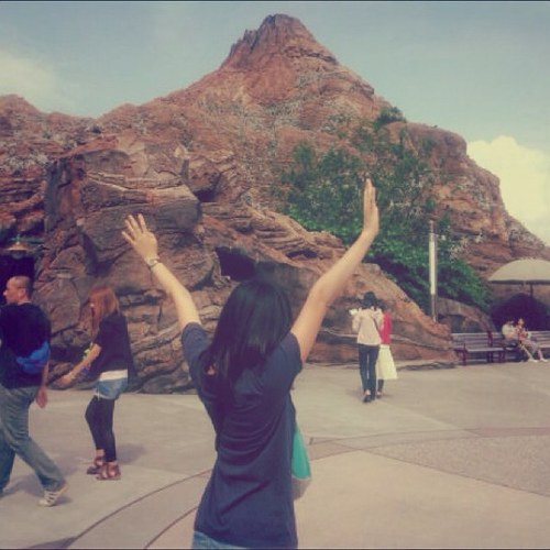 ERIKO908's profile picture. Chara/KREVA/アジカン/森見登美彦/インド/建築/旅/災害支援OTR/お酒/音楽/FOB/BUSTED/エモ/LMFAO/SURFING!!