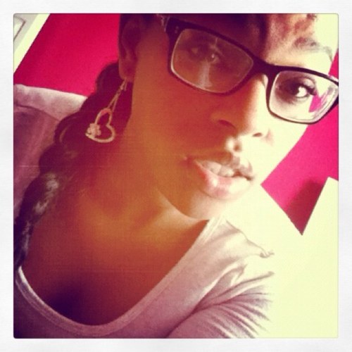 #TeamAttractive !! @_YeahThatsTray_ Is My Sexy Co-CEO Lol. Follow Him! ^.^ A Savage Freak Was Born On December 22nd ☺