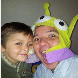 Patricio Fuentealba A.K.A CHAS, en este momento...enamorado de mi familia.