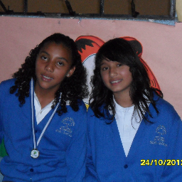 ♪ Simplemente Vivo de la Musica ♥