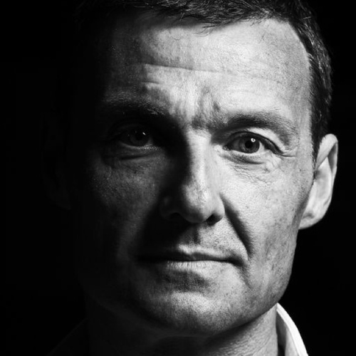 Martyn is a full time business troubleshooter and coach to CEO's and owners. “We all have a dark past but a bright future”