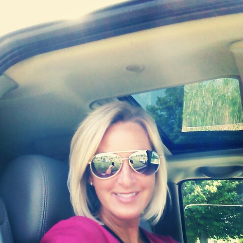 toothmom75's profile picture. 