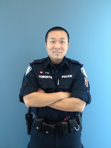 Toronto Police Training Constable.  This Twitter account is not monitored 24/7.  To report a crime, call 416-808-2222 or 9-1-1 in an emergency or TDD 4670493