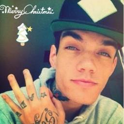 •  Pollo na pele, na alma e principalmente no coração ♥ •  Since 04/11/12 • Isso é Pollo neguin ∆ •
