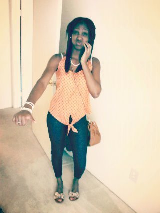 I' Bee's That Pretty Mf Follow Me & U A See Da R E A L !