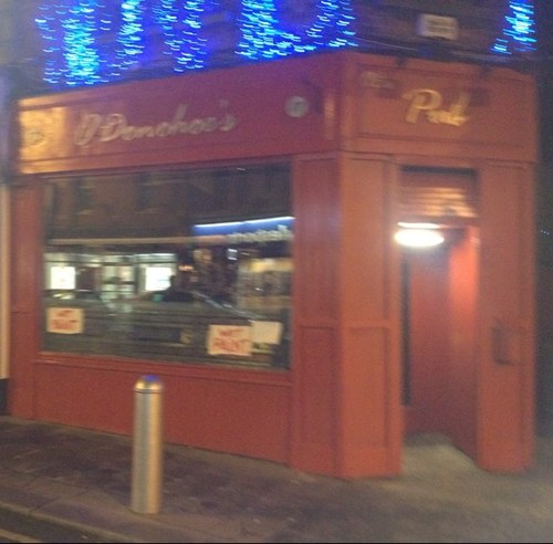Friendly fun pub, Main St, Blackrock. Mon: Darts, Tues: James Joyce Ulysses readings. 1st Wed eve of month: hosts of #Blackrockopen. Fri & Sat: Live music bands