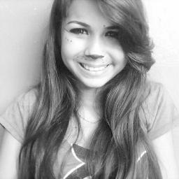 CIUMENTA/POCESSIVA/timida/feiaa demas/atrapalhada/bipolar/carioca/mineirinho só meu @_PrazerVictor/@SolVascky irma linda *---* segue a linda aqui SQN u.u kk'