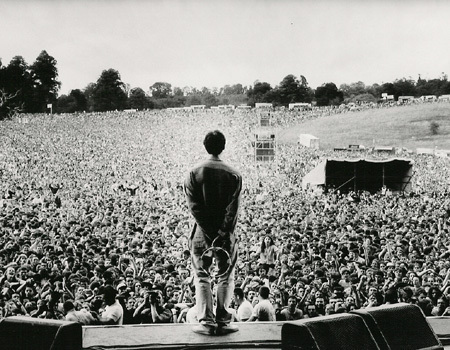 That's How Rock N' Roll Do.