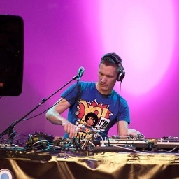 Full Flavour / Michael Vitan / Razcal