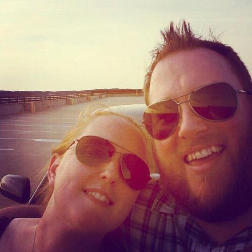 Christian, wife, fan of Christian music!