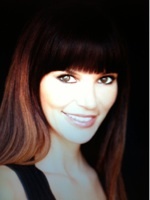 Annanenoiu's profile picture. Hair and makeup artist represented by Page One Management http://t.co/XIccCZC4Qr and Vanity Fair Vienna http://t.co/jkxee1t7RL