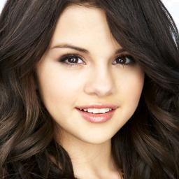 Turn off the lights Let the music move you tonight Lose yourself Earn life Let the moment take you tonight Lose control @SelenaGomez @Ibluev4to e @Avrilmylover