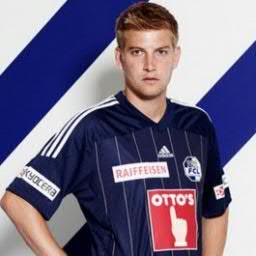 Jugador profesional, que actualmente juega para el FC Luzern fútbol suizo