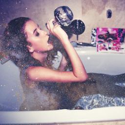 An obscene amount of bitching and hating on slutty celebrities. #BitchHolla We probably hate you.