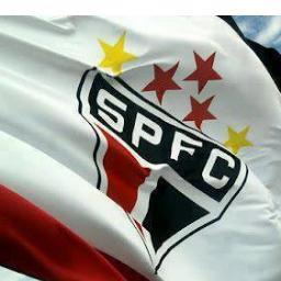 Avante meu tricolor, Veste a camisa com amor, Com raça o time vai chegar, E a torcida com o seu grito de guerra a cantar #SPFC