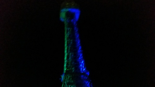 LinesSummer's profile picture. I am really dumb and forgot my password to my old account but im really @summerlines haha sorry for my blondeness