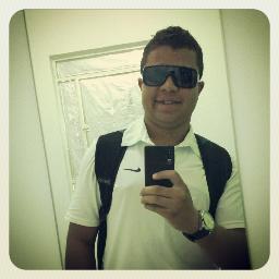A verdadeira pessoa é aquela que fica marcada pela sua presença, não por ser uma pessoa diferente, mas sim aquela que faça a diferença.