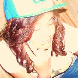 That Niqqa said im so Bad im lookiN Like a baq of Money[$100] [$100] [$100] && iThink i'd rather Be myself since Everyone Else is Taken (: #TFB @JonezMaguyvaFan