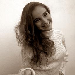Amo Harry Potter! Tenho 17 anos, estudante de Biologia (UFRN), sou Leonina, adoro ler, me divertir também claro, enfim...Sou extremamente Determinada! =P
