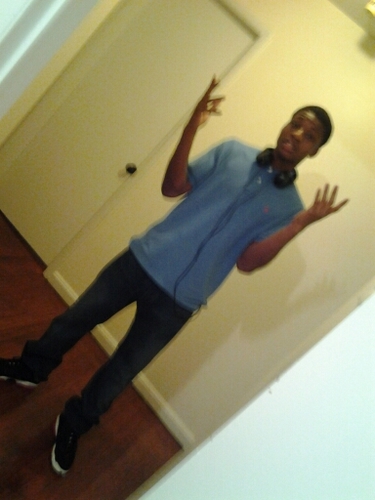 My 6io , Shidd Name Mikε ; 18, KingOf_DhaCourt , 6ut Follow My Lil Cuzin @iAm_BeyondBad ... ⓐⓢⓐⓟ