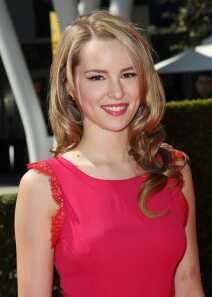 Mendie Forever, Fan of the best Blonde of the world Bridgit :) My kriptonite is Bridgit and her AWESOME SONGS.