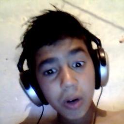 UM CARINHA PEQUENO E ALOPRADO QUE MORA EM SAO SEPE