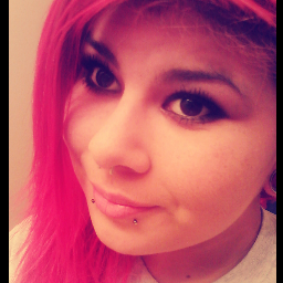 13 piercings. 7/8 gauges. Vegetarian. Stoner. http://t.co/SfM5G8tQ