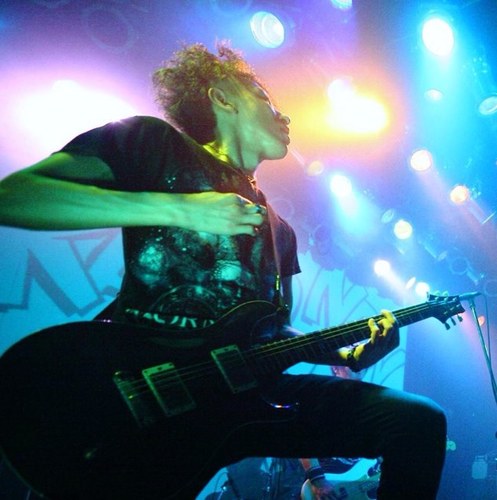 BND_takuya's profile picture. BRAND NEW DAY でギター弾いてます★