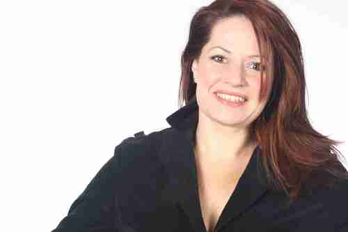 neusaromano's profile picture. Paz! 
http://t.co/r8pxKvPlYG
http://t.co/m0sGxkdKw3