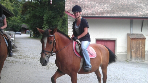 bischof_leandra's profile picture. 