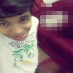 Amo Deus , Amo minha Familia, Amo minha amiguinha @_thaliasantoos , ela me ama tbm , ta ligado? http://t.co/H9ntopOh