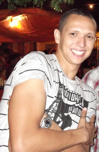 Sou melhor do que as pessoas pensam e pior do que elas imaginam!