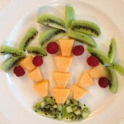 If you want to integrate more fruits and vegetables into your child's diet, you came to the right place. Let's turn mealtime frustration into happy memories!!!