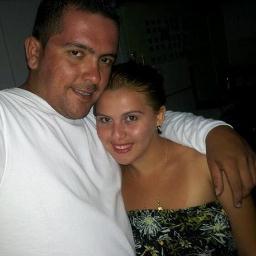 soy adicto a mi familia , adicto a mi esposa @caroxm , y a mi otra pasion la musica