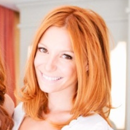 I'm a personal chef, caterer, and a generally crafty ginger who loves dogs, wine, food, and my husband. In that order.
